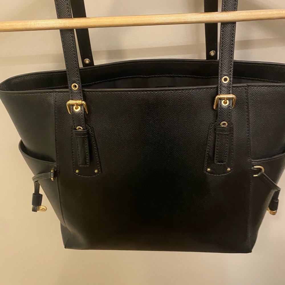 Michael Kors Large Handbag - Picture 5 of 9